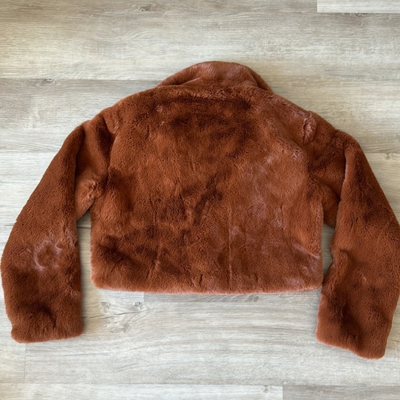 Forever 21 Plush Cropped Faux Fur Coat sz M - Picture 9 of 12